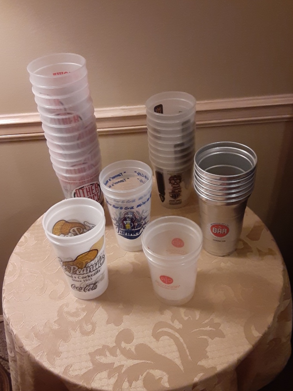 33 To-Go Cups - Picture 2 of 5